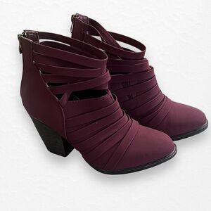 Rue 21 Etc! Burgundy Ankle Strappy Faux Suede Bootie’s medium 7/8